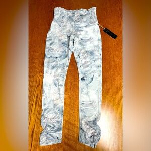 NWT LINC ACTIVE Studio Leggings